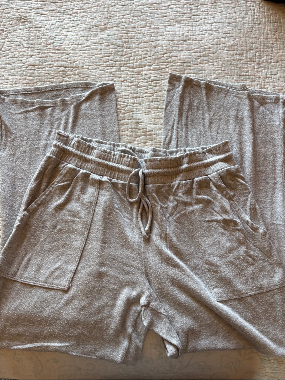 Target Stars Above Light Gray Knit Lounge Pants